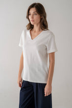 RELAXED V NECK CUFFED SLEEVE TEE