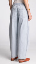 Avril Pants
