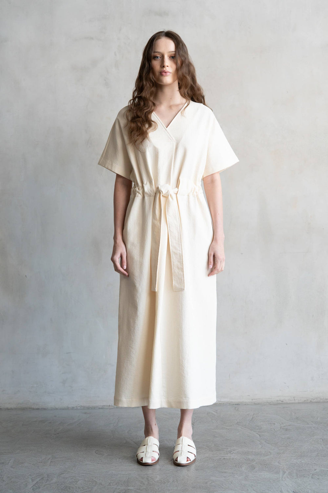 V-NECK DRAWSTRING WAIST DRESS