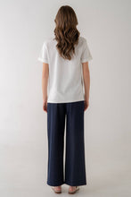 RELAXED V NECK CUFFED SLEEVE TEE