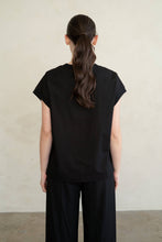 MINIMAL SHORT SLEEVE TEE
