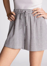 Caelis Shorts