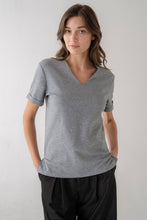 RELAXED V NECK CUFFED SLEEVE TEE