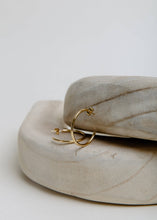 Cameron Hoop - Gold