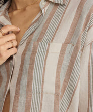 THE PERFECT STRIPED BUTTON UP
