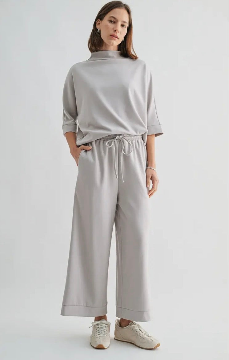 Scuba Mock Neck Set