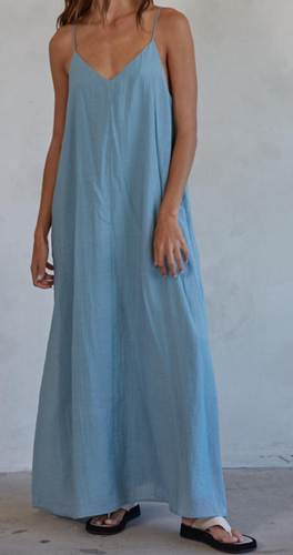 Woven Rayon Nylon V-Neck Spaghetti Strap Flare Midi Dress With Side Pockets Side Zipper And Lining