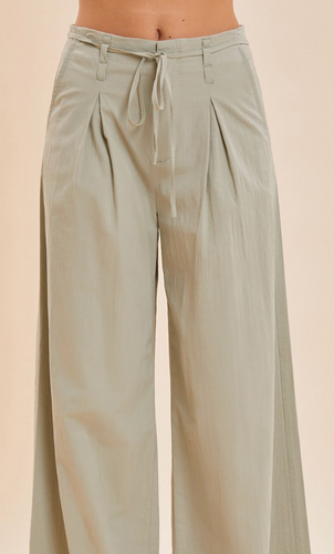 Pleated Wide-Leg Pants