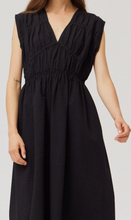 SEERSUCKER MIDI DRESS