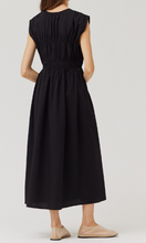 SEERSUCKER MIDI DRESS