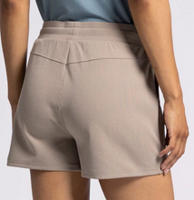 Amanda Shorts