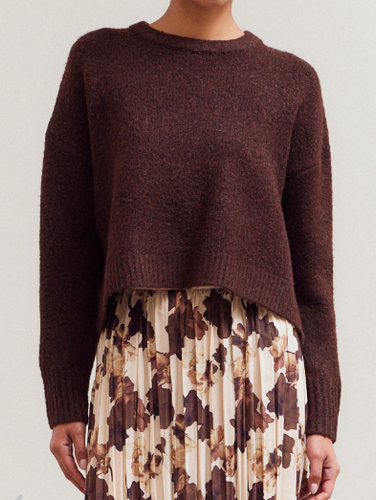 ROUND NECK CASUAL KNIT TOP