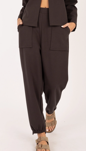 Jogger with Square Pocket