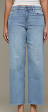 Vintage Wash Stretch Mid Rise Dad Jean