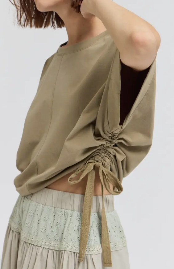 Side Scrunch Tee