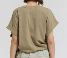 Side Scrunch Tee