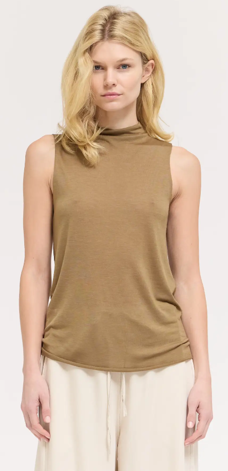 Cut and Sew Sleeveless Neck Top