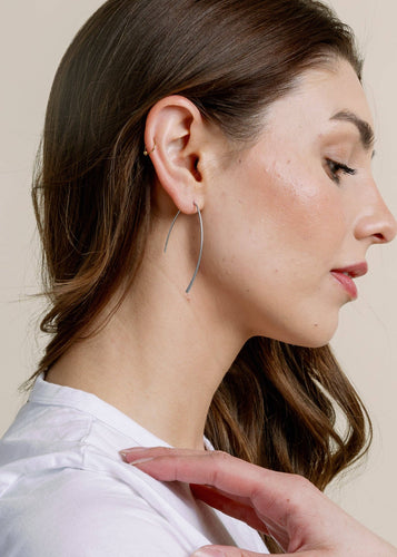 Cast A Line Earring - Silver